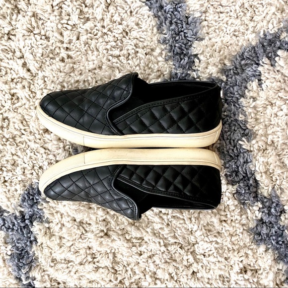 ‼️SOLD‼️ Steve Madden Women's Sneakers - Picture 4 of 5